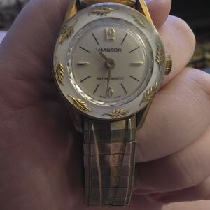 Vintage Manson Watch Women 25mm Swiss Made Gold Tone Leaf Bezel Manual Wind 6"